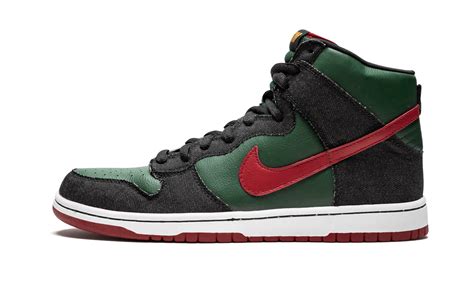 nike sb dunk gucci